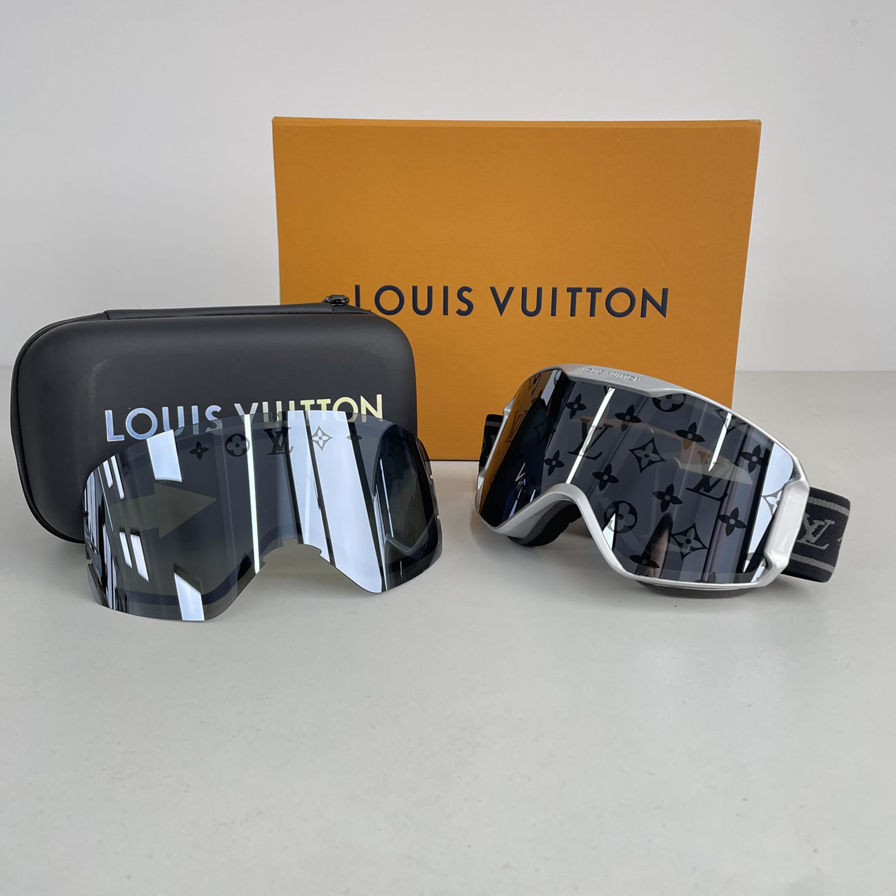 Louis Vuitton Lv Ski Mask Yellow Blue Black Pink Silvery White (14) - newkick.org